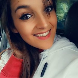 Meet your Posher, Cassandra